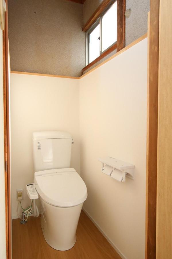 Guesthouse Omoya--全個室--囲炉裏のぬくもりと共にグループの絆を深める古民家宿でゆっくりとした時間を-6名部屋-6名部屋-8名部屋--最大20名-ペット同伴可は一室のみ- Мацуяма Экстерьер фото