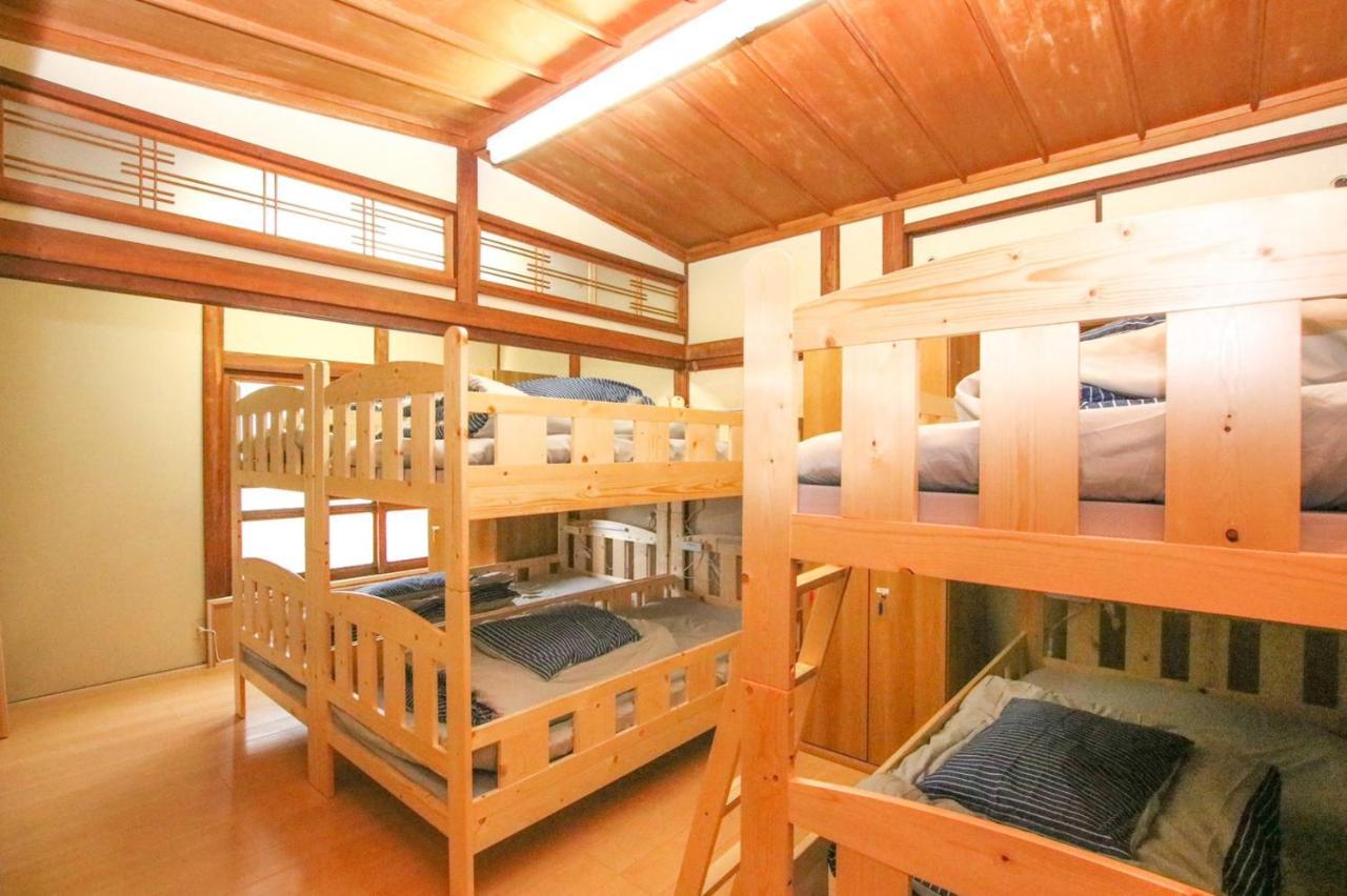 Guesthouse Omoya--全個室--囲炉裏のぬくもりと共にグループの絆を深める古民家宿でゆっくりとした時間を-6名部屋-6名部屋-8名部屋--最大20名-ペット同伴可は一室のみ- Мацуяма Экстерьер фото