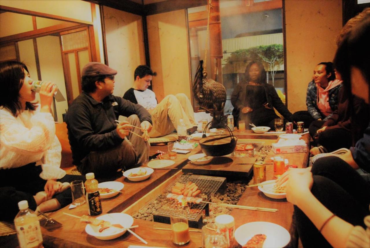 Guesthouse Omoya--全個室--囲炉裏のぬくもりと共にグループの絆を深める古民家宿でゆっくりとした時間を-6名部屋-6名部屋-8名部屋--最大20名-ペット同伴可は一室のみ- Мацуяма Экстерьер фото