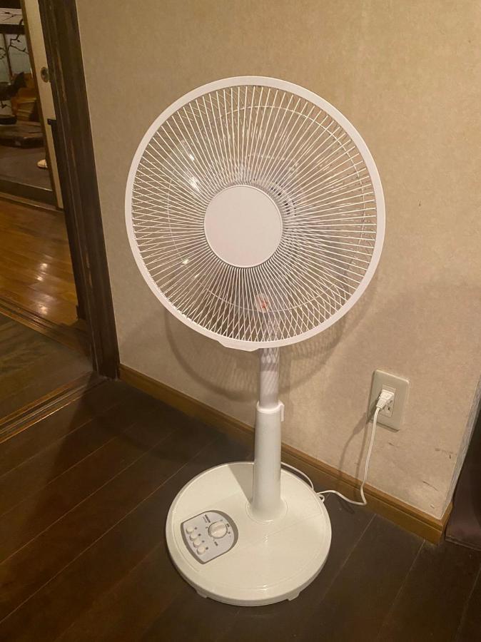 Guesthouse Omoya--全個室--囲炉裏のぬくもりと共にグループの絆を深める古民家宿でゆっくりとした時間を-6名部屋-6名部屋-8名部屋--最大20名-ペット同伴可は一室のみ- Мацуяма Экстерьер фото